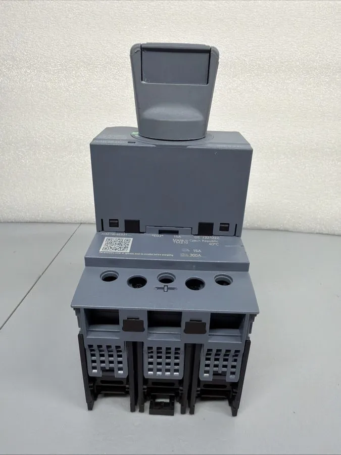 Автоматический выключатель Siemens 3VA5195-6ED31-0AA0 Circuit Breaker 15A w/ 3VA — фото лота 3