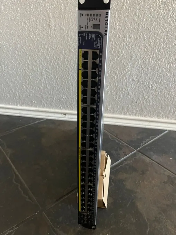 Коммутатор NETGEAR ProSafe GS748TPS 48 Port Gigabit PoE Stackable Smart Switch