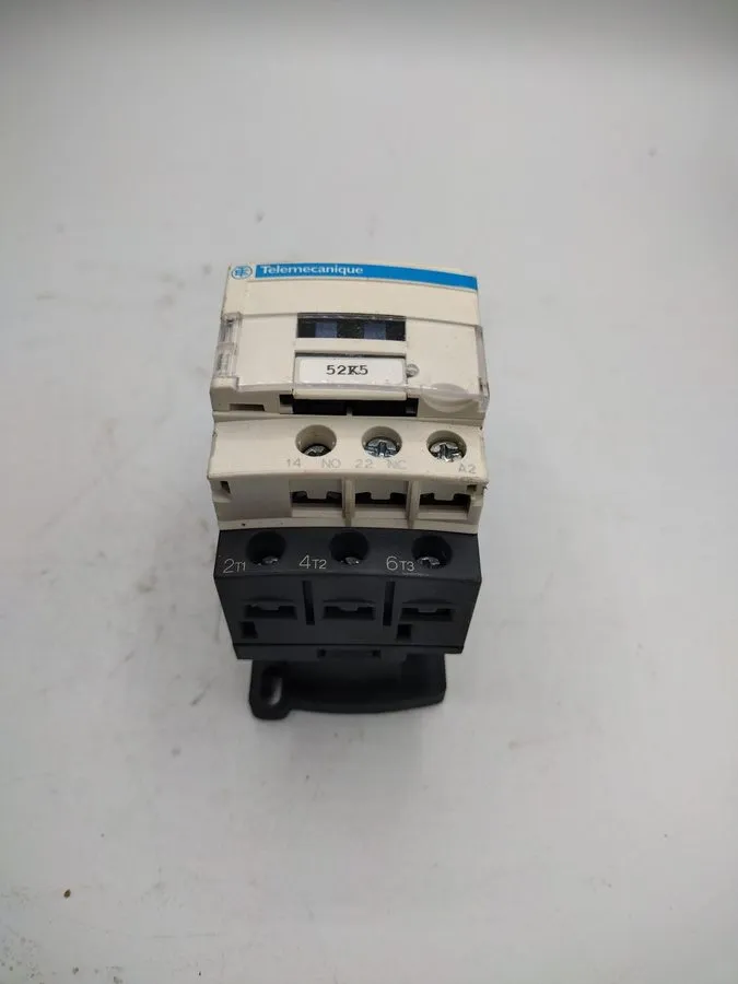 Контактор Schneider Electric LC1D09B7 TeSys D Contactor 3P 9A 4kW Coil 24V AC 50