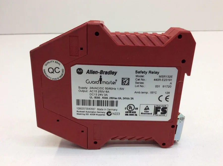Реле безопасности Allen Bradley 440R-E23191 MSR132E Guardmaster Safety Relay 24V