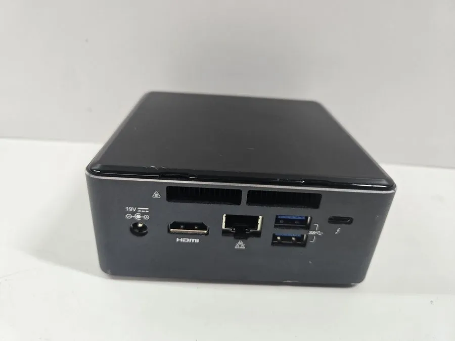 SSD-накопитель Intel NUC Mini PC NUC7i5BNH 8GB 256GB SSD Win11 Pro W/ AC Power C