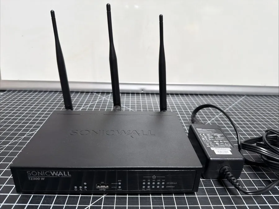 Межсетевой экран Sonic Wall TZ300W APL28-0B5