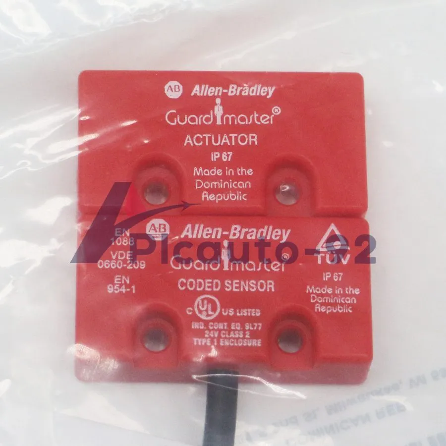 Реле безопасности Allen-Bradley 440N-Z2NRS1C Guardmaster 440N Non Contact Switch
