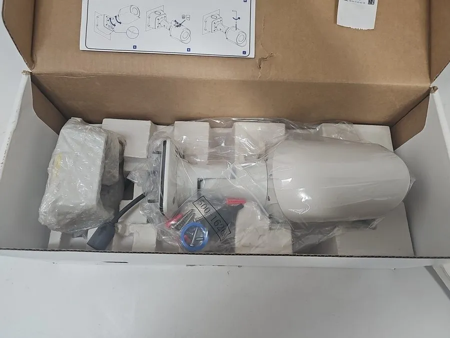Камера Pelco SRXP4-3V40-EBT-IR Sarix Pro 4 Environmental IR Bullet IP Camera, 3M