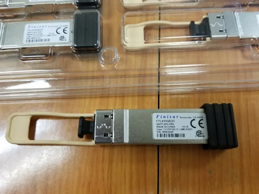 Трансивер FTL410QE2C QSFP-40G-SR4 Finisar 40BASE-SR4 150m QSFP+ Optical Transcei