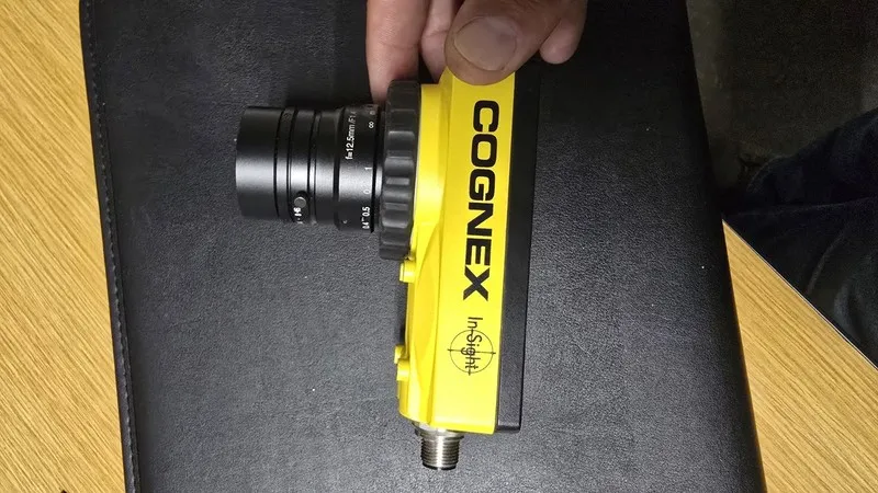 Камера машинного зрения COGNEX In-Sight IS5403-10 Industrial Vision Camera 825-0 — фото лота 1