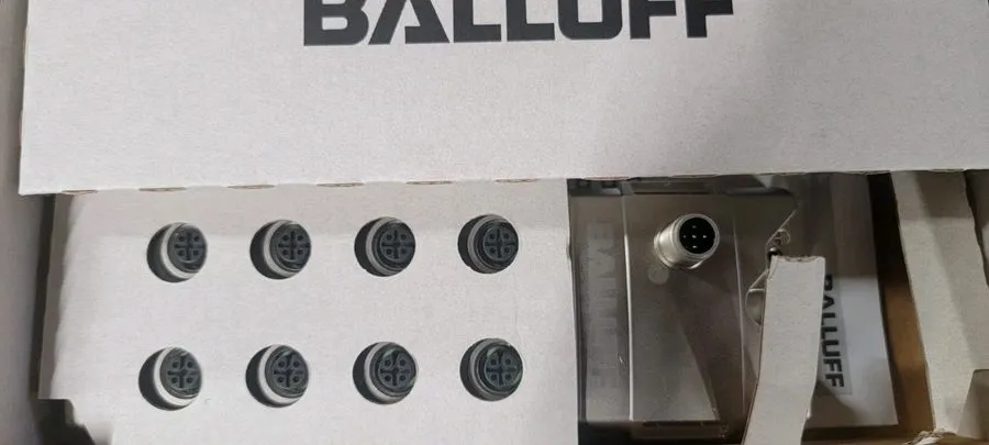 Модуль ввода-вывода Balluff BNI0031 I/O Module 8-Port Connector 4Pin Plug Hub M1 — фото лота 1