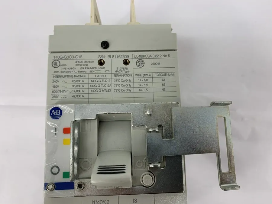Автоматический выключатель Allen-Bradley 140G-G3C3-C15 15A 3 Pole Circuit Breake — фото лота 2