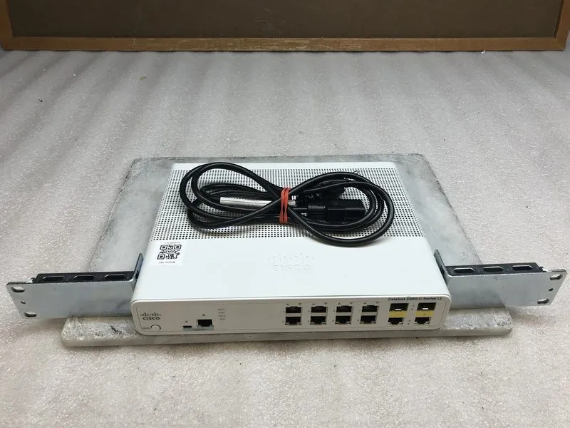 Коммутатор Cisco Catalyst 2960C Series 8-Port Network Switch WS-C2960C-8TC-S V01 — фото лота 1