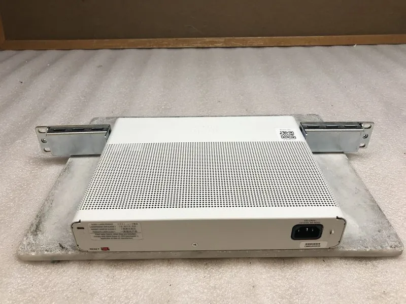 Коммутатор Cisco Catalyst 2960C Series 8-Port Network Switch WS-C2960C-8TC-S V01 — фото лота 4