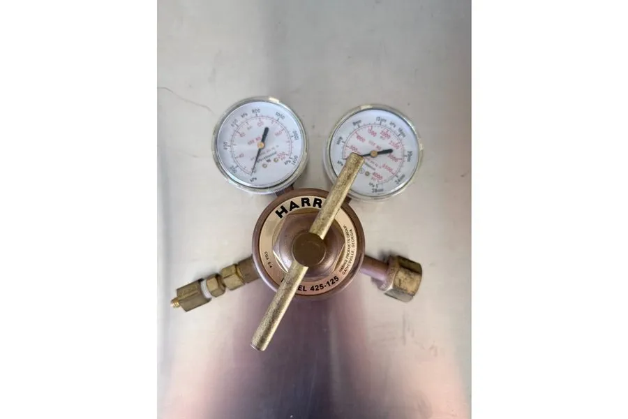 Трубопроводная арматура Harris Model 425 Single Stage Gas Regulator 425-125-320