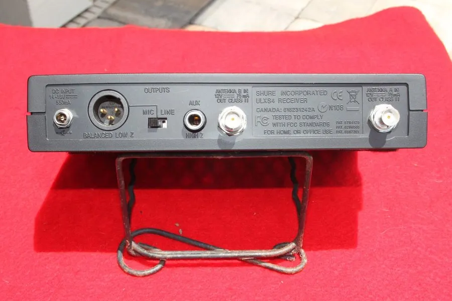 Радиосистема Shure ULXS4 554-590 MHZ-J1 Wireless Microphone Receiver — фото лота 2