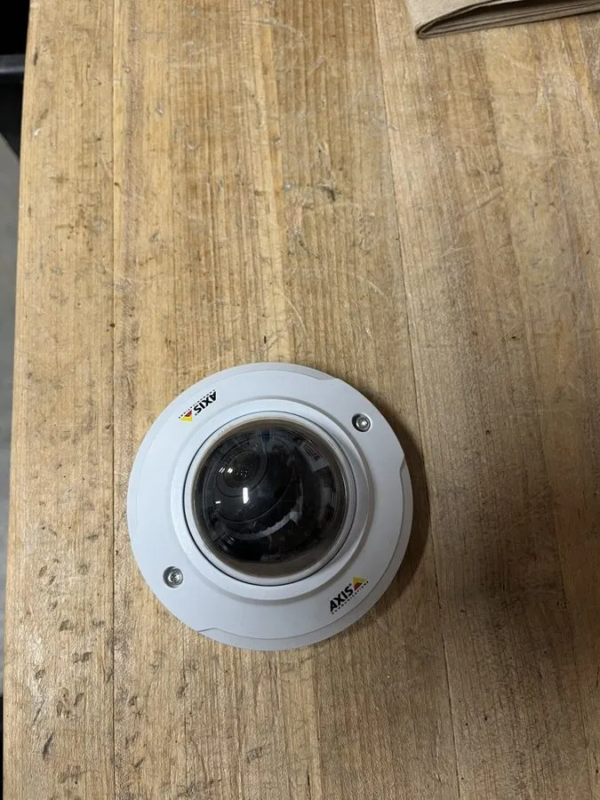 Камера AXIS Communications M3046-V PoE Network Camera sn:accc8ed942b5