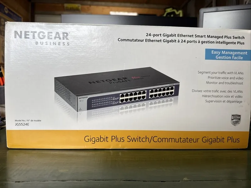 Коммутатор NETGEAR JGS524E-200NAS 24-Port Gigabit Ethernet Smart Managed Plus Sw — фото лота 1