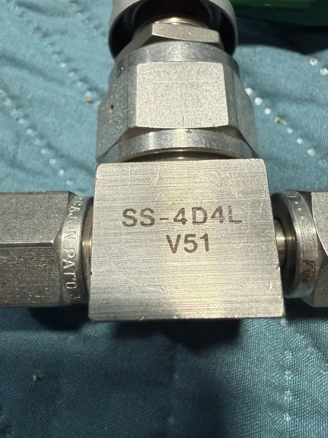 Клапан NUPRO SS-4D4L V51 1/4" STAINLESS STEEL HIGH PURITY VALVE SWAGELOK — фото лота 2