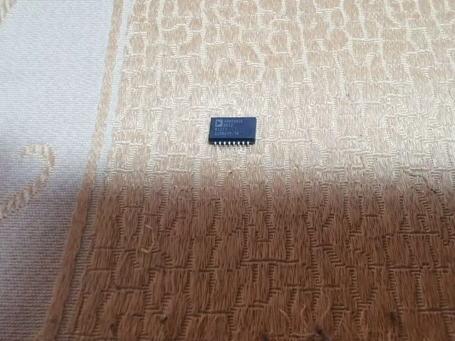 Электронный компонент Analog Devices ADM2682EBRIZ RS-485 Interface IC