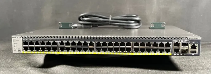 Коммутатор Netgear GSM4352PS M4300-52G-PoE+ 48-Port Gigabit PoE+ Network L3 Swit