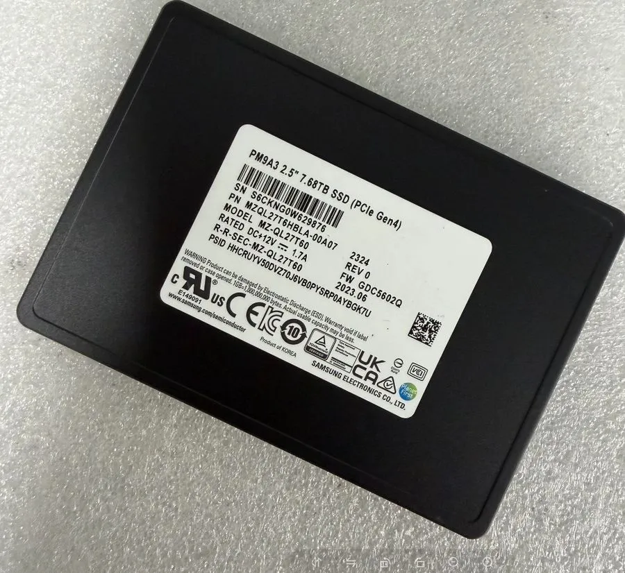SSD-накопитель Samsung PM9A3 7.68TB SSD PCIE GEN4 U.2 NVME MZ-QL27T6HBLA-00A07