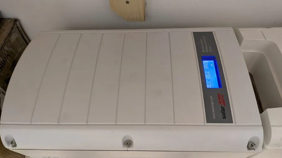 Коммутатор Solar Edge 12K Watts SE-11400A-US Grid Tie Inverter w DC Safety Switc — фото лота 1