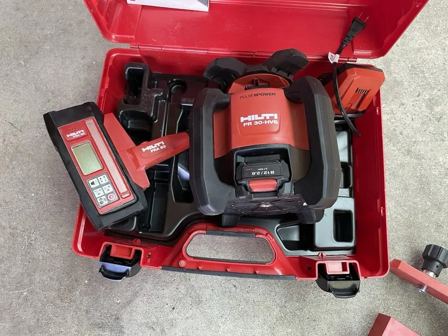 Геодезический прибор Hilti Rotary Laser Self Leveling PR 30-HVS PART REPAIR ONLY