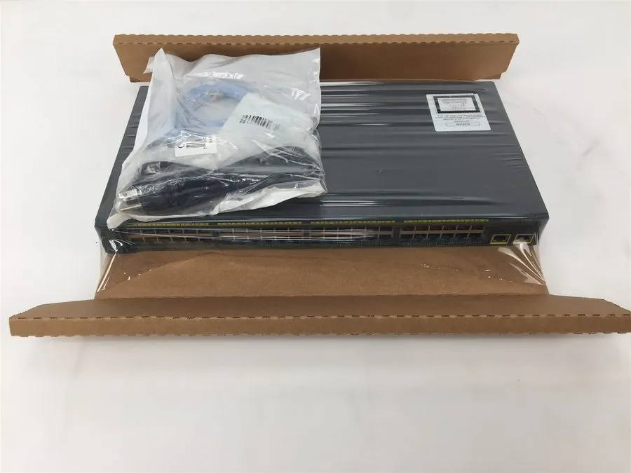 Коммутатор Cisco Catalyst 2960 Series WS-C2960-48TT-L V04 48-Port Ethernet Switc