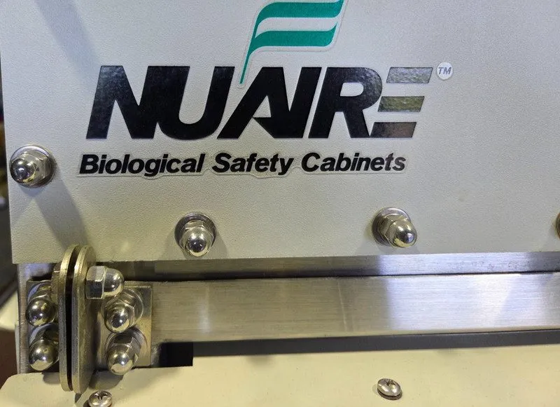 Ламинарный бокс NuAire NU-602-SPEC Class II Type A2 Biosafety Cabinet HEPA Lamin — фото лота 2