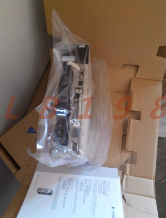 Сервопривод One Yaskawa Driver SGDV-R90A11A