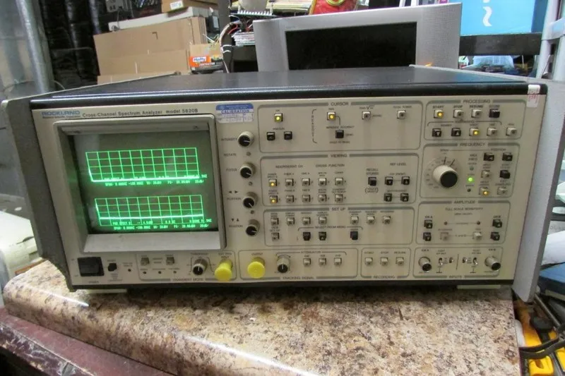 Анализатор спектра Rockland Wavetek Cross-Channel Spectrum Analyzer Model 5820B