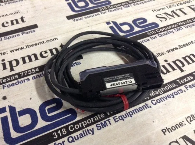 Датчик keyence FS-V21R Fiber Optic Sensor Amplifier