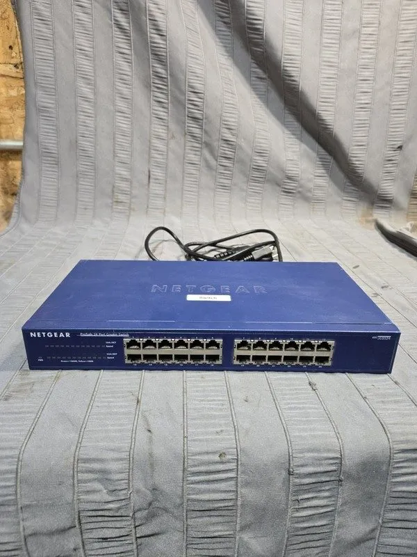 Коммутатор NETGEAR ProSafe JGS524 Plus 24-Port Gigabit Rackmount Switch