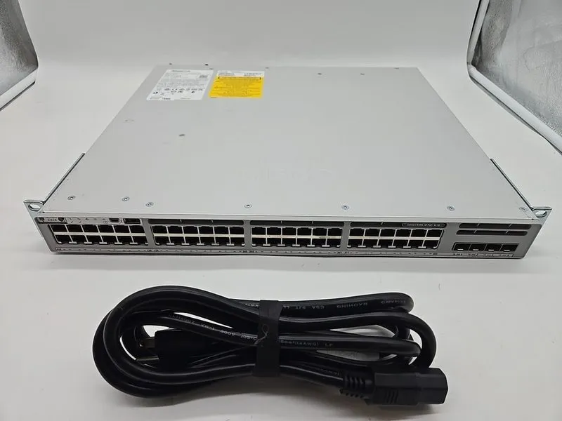 Коммутатор Cisco C9300L-48P-4G-E 48-Port Gb PoE+ 4-Port 1GE SFP Uplink — фото лота 1