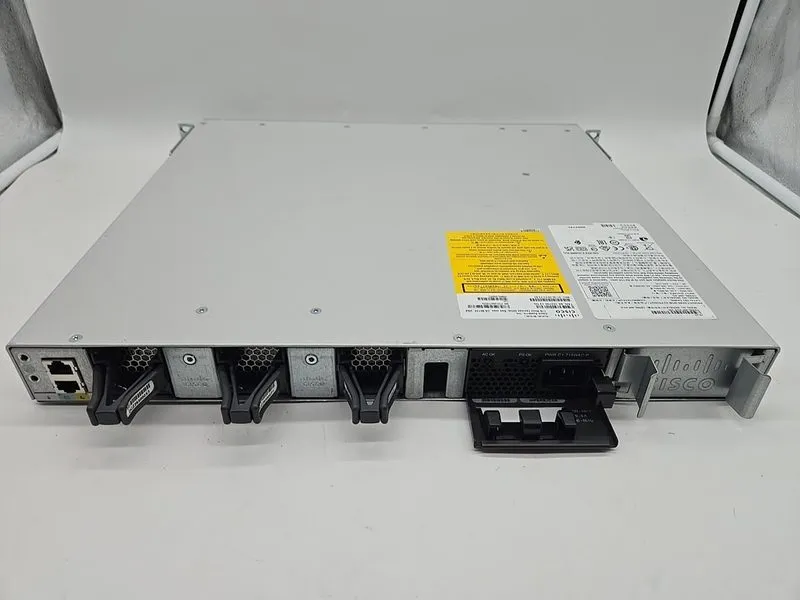 Коммутатор Cisco C9300L-48P-4G-E 48-Port Gb PoE+ 4-Port 1GE SFP Uplink — фото лота 3