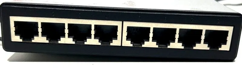 Коммутатор Cisco SD208 8 Port 10/100 Unmanaged Desktop Switch, v1.2, 100389 — фото лота 4