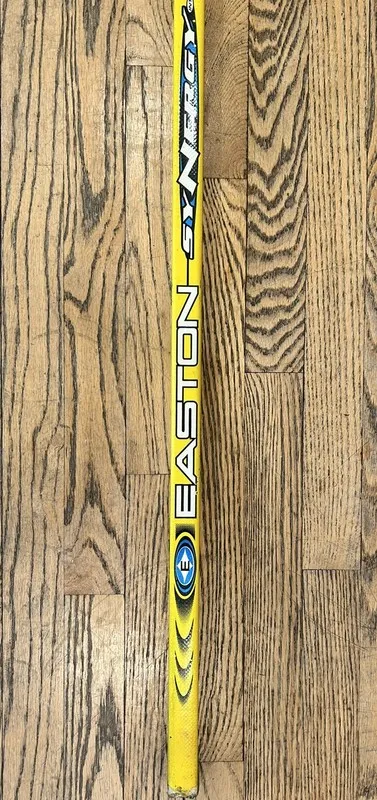 Сервер Easton Synergy INT Grip Hockey Stick Composite Shaft Only 48” Long Modano — фото лота 1