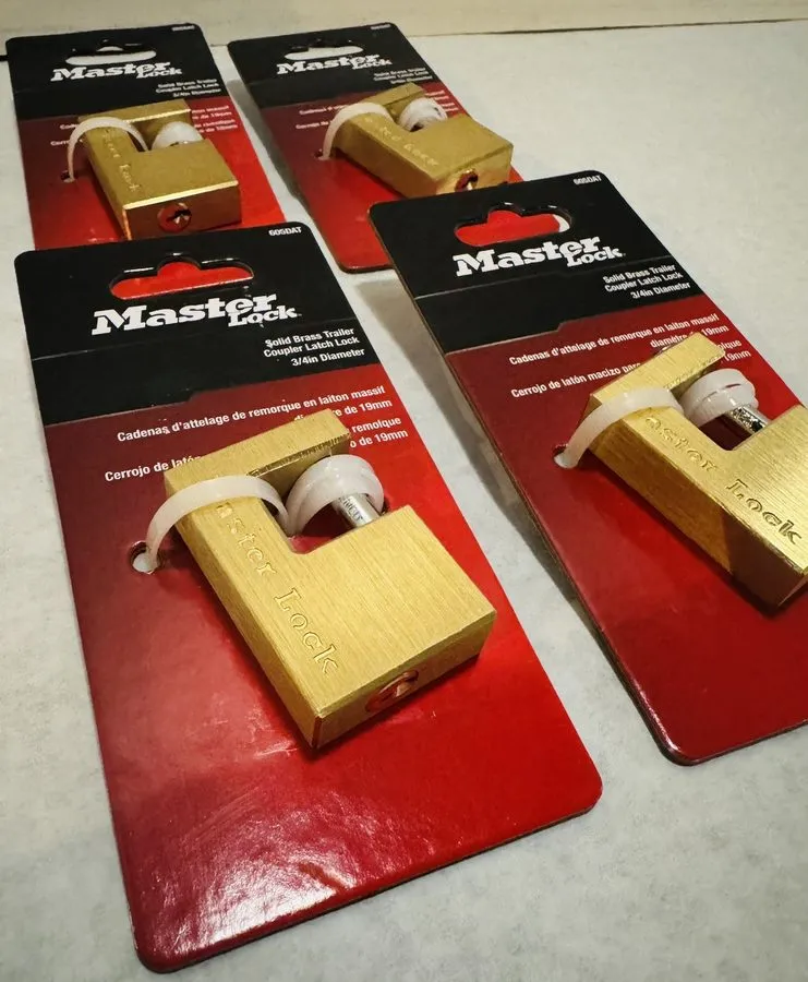 Такелажная скоба Master Lock 605DAT 3/4"Dia Brass Trailer Coupler Latch Lock w/S — фото лота 2