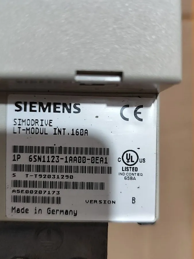 Сервоусилитель 6SN1124-1AA00-0EA1 SIEMENS SIMODRIVE 611 Power Module