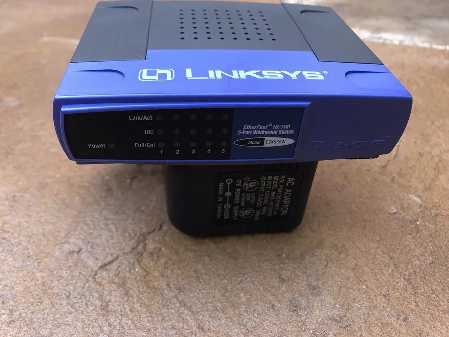 Коммутатор Linksys EtherFast (EZXS55W) 5-Ports External Switch