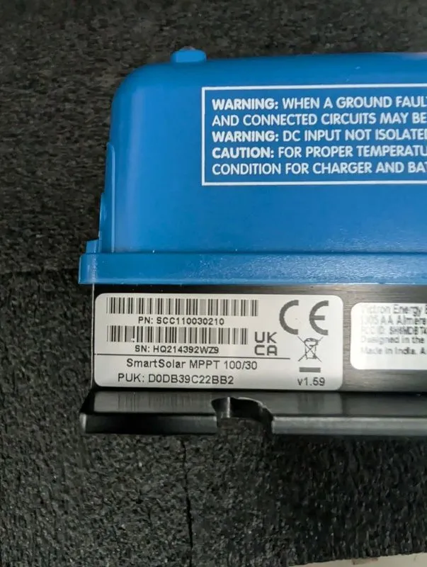 Аккумулятор Victron SmartSolar MPPT Charge Controller 100V 30AMP SCC110030210 — фото лота 4