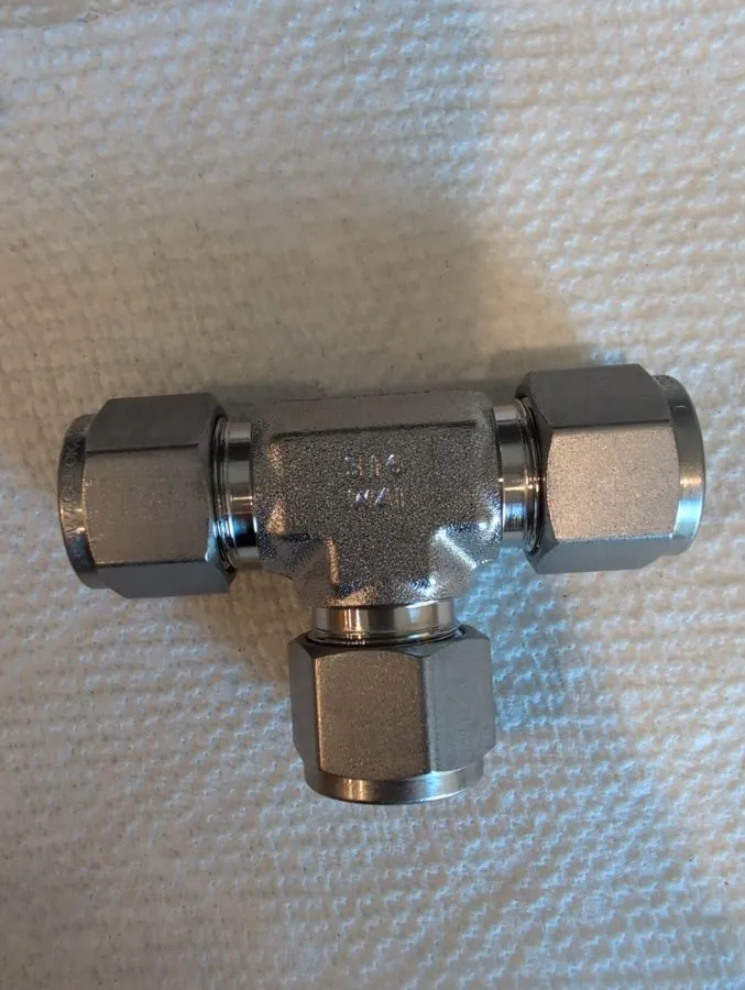 Фитинг Swagelok Stainless Steel Union Tee Fitting, 1/2" OD Tube, SS-810-3