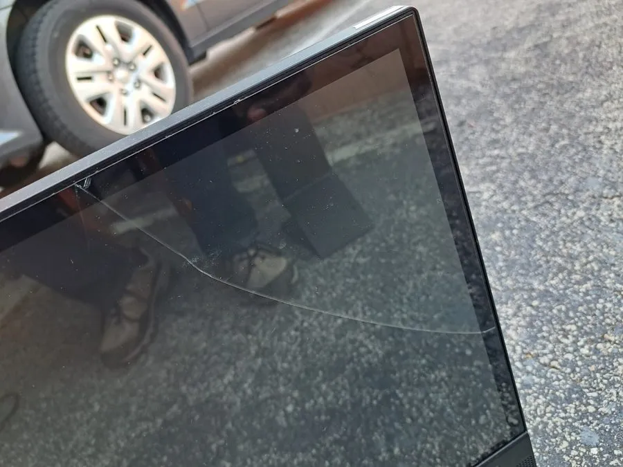 Монитор HP EliteDisplay E220T 21.5" Touchscreen Monitor + Cables. FULLY FUNCTION