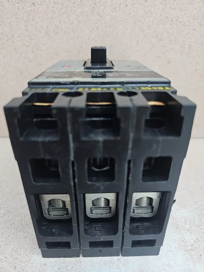 Автоматический выключатель Siemens HED43B030 Sentron Series Circuit Breaker 30A