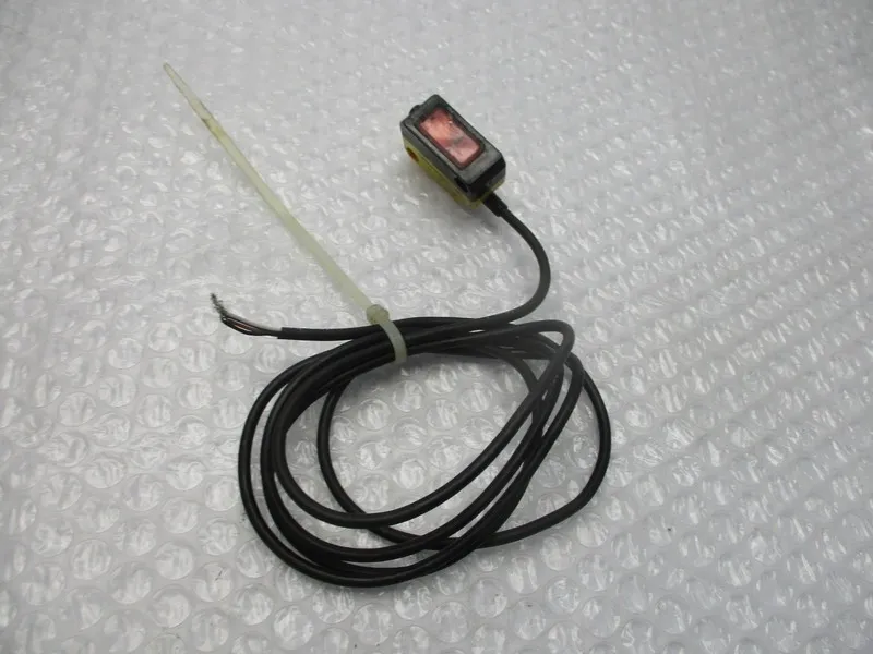 Фотоэлектрический датчик BANNER QS18VN6AF100 PHOTOELECTRIC SENSOR UNMP