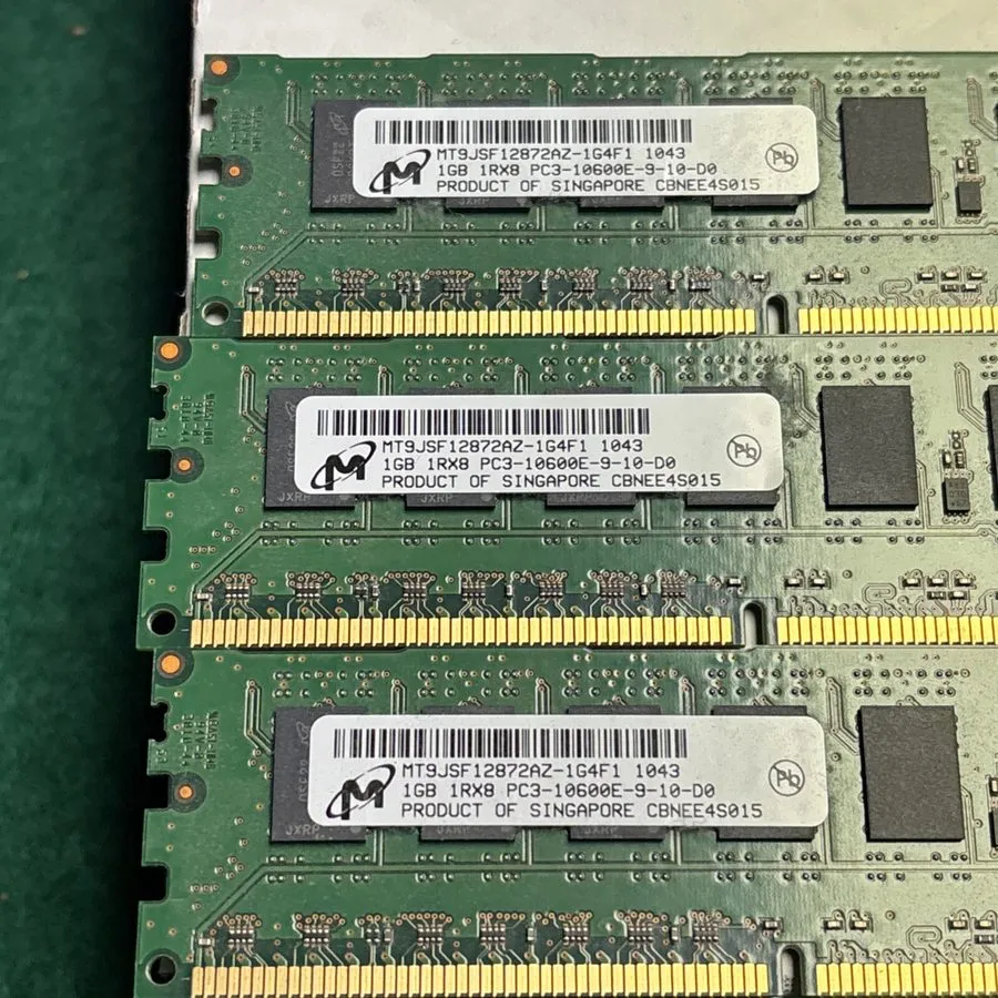 Модуль памяти Micron 1GB 1Rx8 DR3 PC3-10600E-9-10-D0. Memory Ram MT9JSF12872AZ-1 — фото лота 1