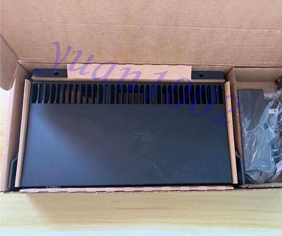 Маршрутизатор Mikrotik RB4011iGS+RM Ten Gigabit 11 quad wired router