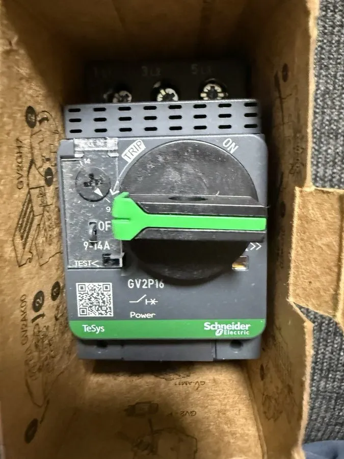 Автоматический выключатель SCHNEIDER ELECTRIC GV2P16 Motor Circuit Breaker 690V  — фото лота 1