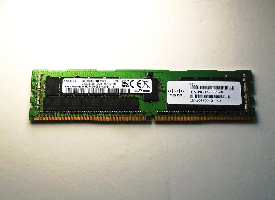 Модуль памяти Cisco UCS-MR-X32G2RT-H 32GB DDR4-2933 ECC RDIMM Server RAM