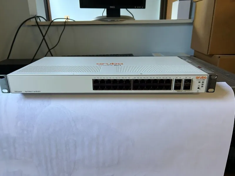 Коммутатор HPE Aruba Instant On 1930 24G 4SFP+ JL682A 24-Port Gigabit Switch