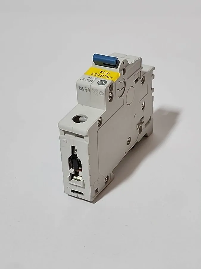 Автоматический выключатель Allen- Bradley 1492-SPM1C050 Circuit Breaker 1 Pole 5