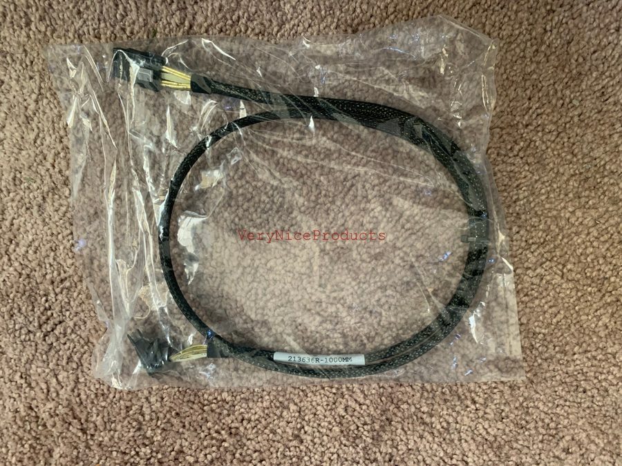 Кабель Supermicro 1 meter SFF-8087 R/A to Straight Mini-SAS 213636R-1000MM CBL