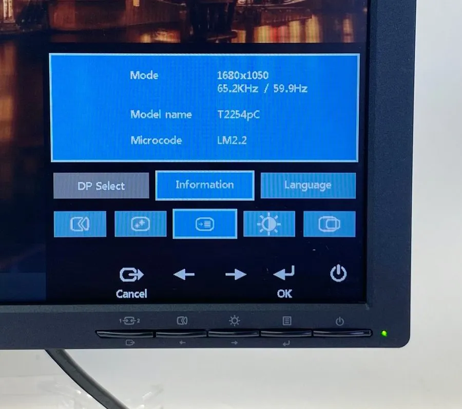 Монитор Lenovo ThinkVision T2254pC 22" LED Backlit 1680 x 1050 Monitor w/Stand — фото лота 2